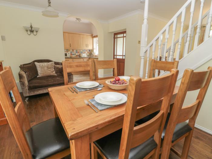 Red Squirrel Cottage, 5 Biddlestone, Rothbury