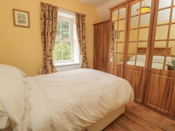 Red Squirrel Cottage, 5 Biddlestone, Rothbury