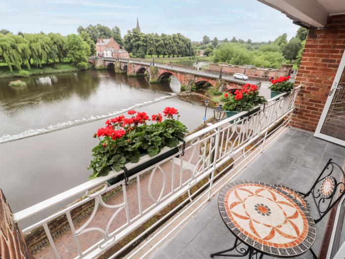 Dee Heights Penthouse, Chester