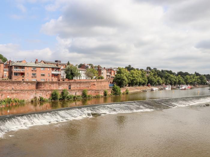 Dee Heights Penthouse, Chester