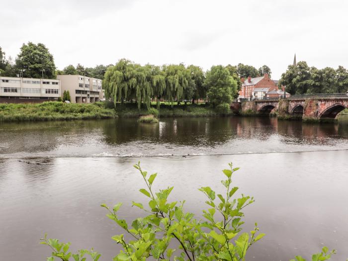 Dee Heights Penthouse, Chester