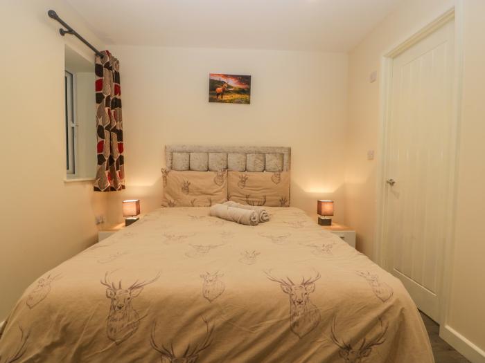 Deers Leap, Viney Hill near Blakeney, Gloucestershire. Close to a pub. Off-road parking. Pets. WiFi.