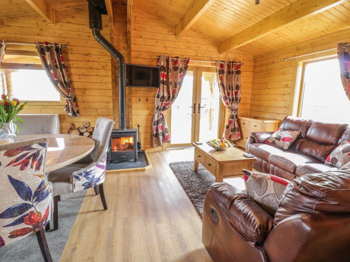 Manor Farm Lodges - Red Kite Lodge, Newtown