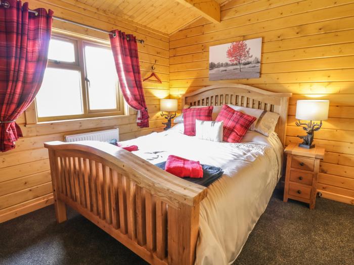 Manor Farm Lodges - Red Kite Lodge, Newtown