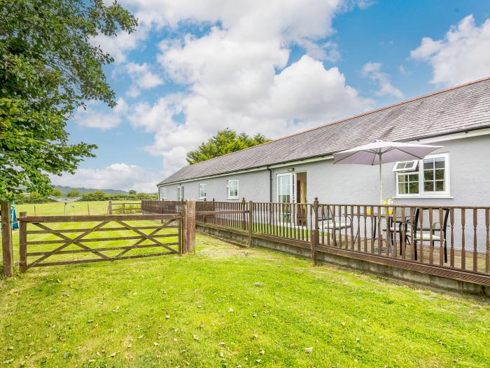 2 Black Horse Cottages, Wales