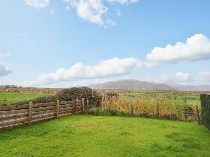 48 Glan Y Mor, Fairbourne