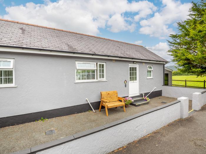 3 Black Horse Cottages, Pentraeth