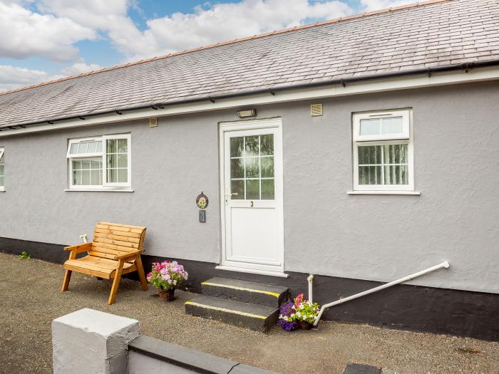 3 Black Horse Cottages, Pentraeth