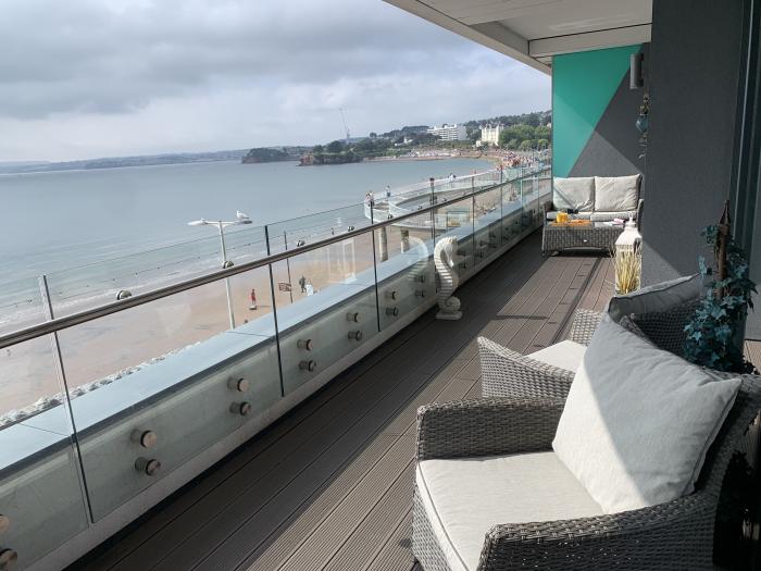 Bay View, Abbey Sands, Torquay, Devon. Beachfront. Sea view. Near National Park. Close to amenities.