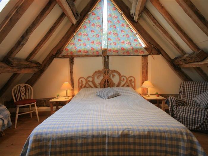 Whites Farm Barn, in Ledbury, Herefordshire. Near AONB. Three-bed barn conversion with garden. Rural