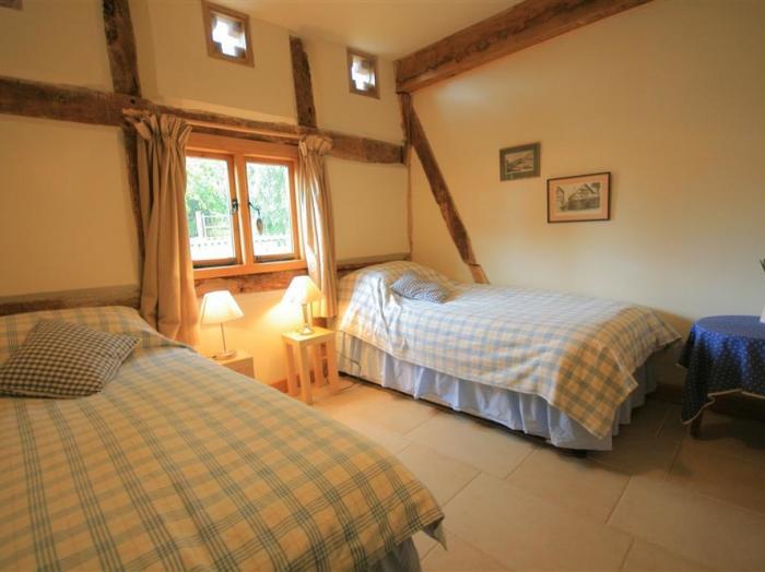 Whites Farm Barn, in Ledbury, Herefordshire. Near AONB. Three-bed barn conversion with garden. Rural