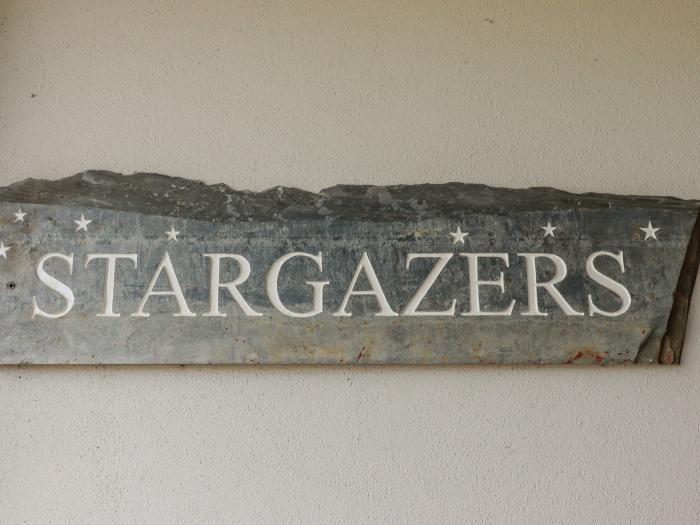 Stargazers, Sennen