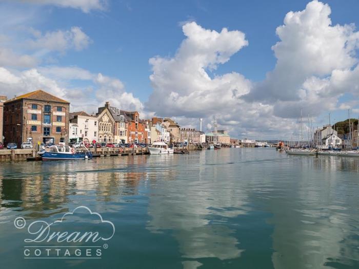 Harbour Edge, Dorset