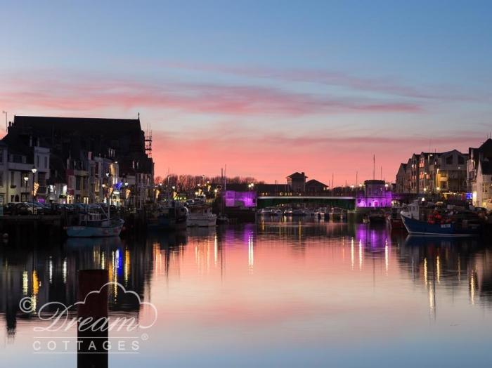 Harbour Edge, Dorset