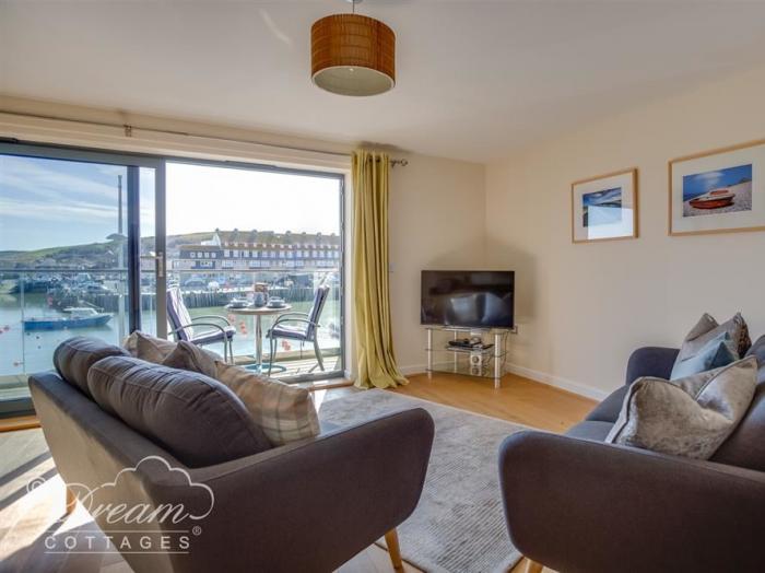 Harbour View Apartment, West bay