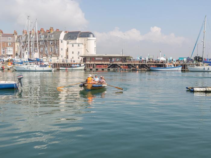 Harbour Watch Apartment 1, Brewers quay harbour