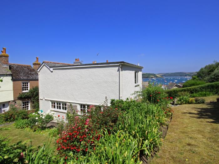 11 Robinsons Row, Salcombe