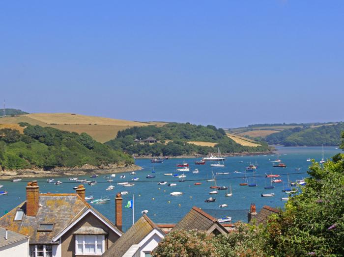 11 Robinsons Row, Salcombe