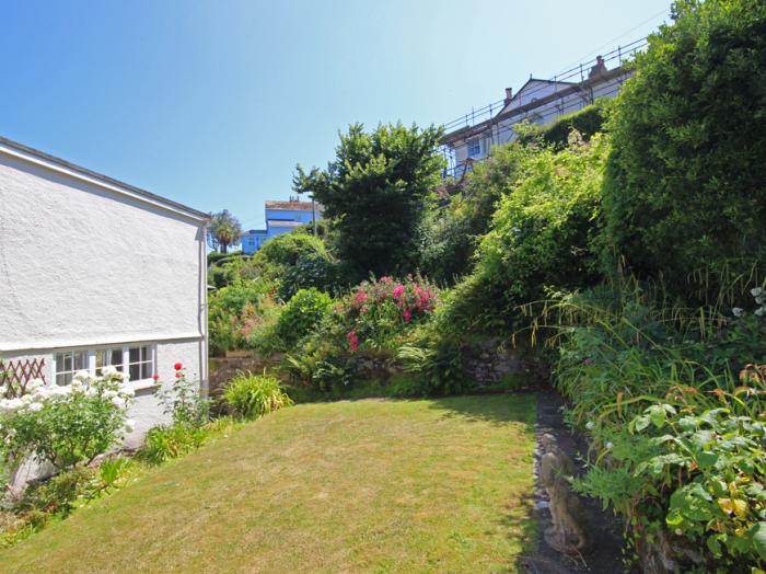 11 Robinsons Row, Salcombe