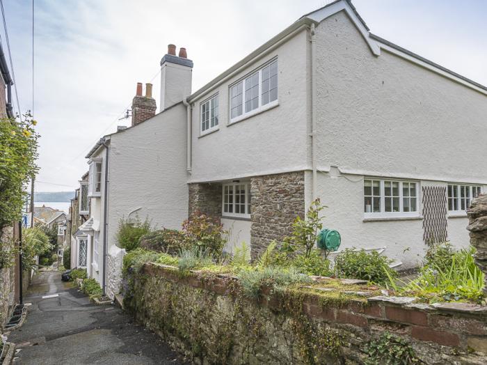 11 Robinsons Row, Salcombe