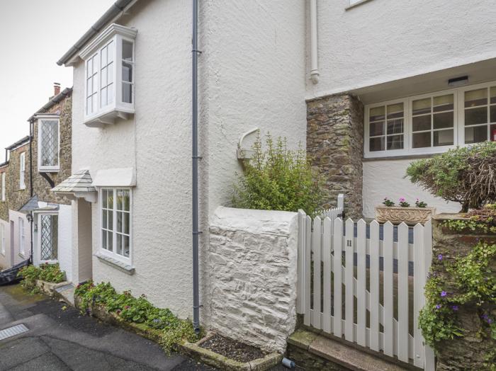 11 Robinsons Row, Salcombe