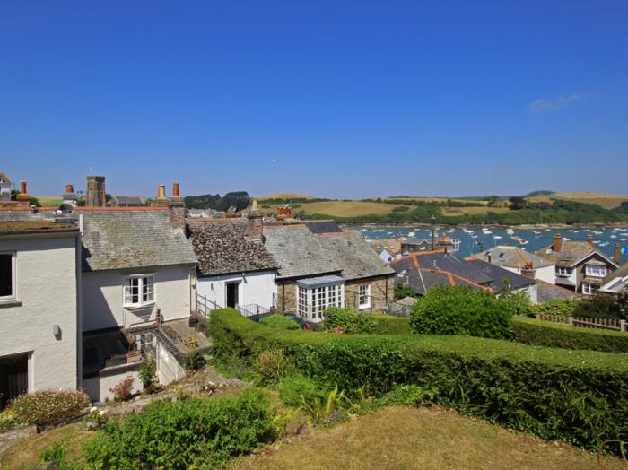 11 Robinsons Row, Salcombe