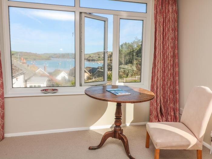 11 Robinsons Row, Salcombe