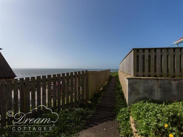 Seacliff, West bay