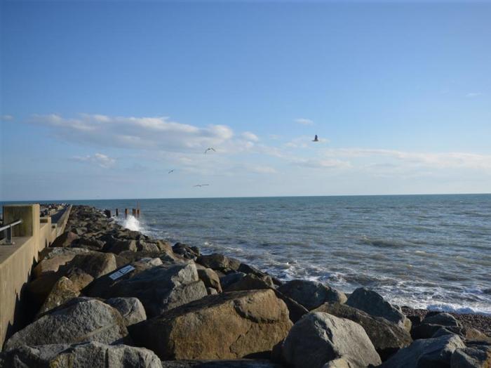 Seacliff, West bay