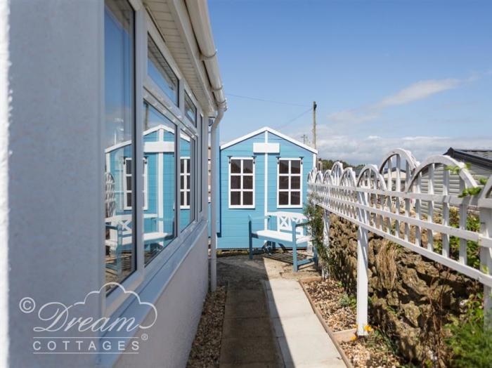 Tern Cottage, West bay