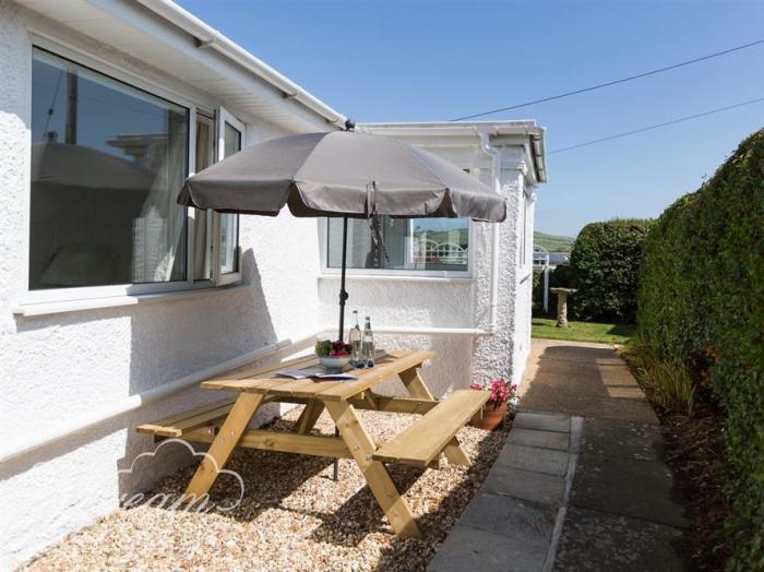 Tern Cottage, West bay