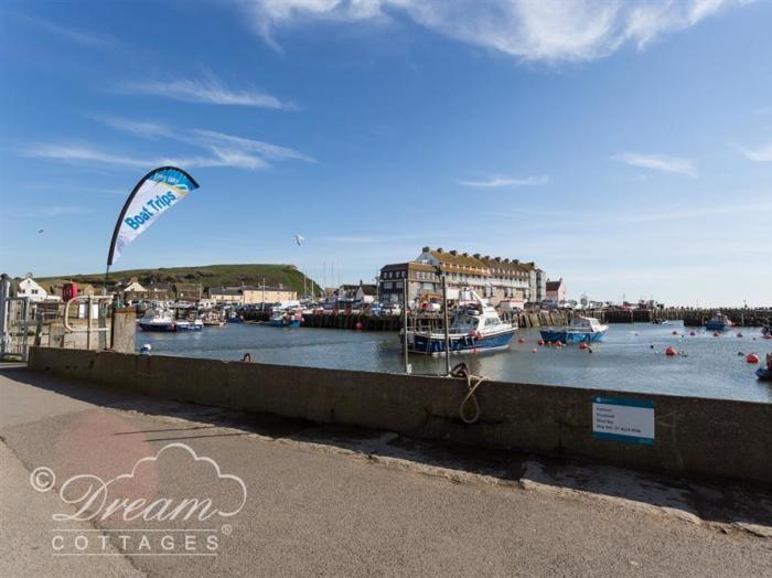 Tern Cottage, West bay