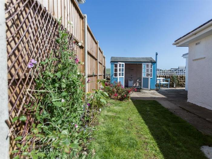 Tern Cottage, West bay