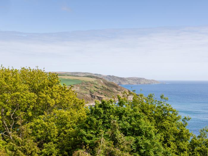 Hydeaway, 7 Grafton Towers, Devon