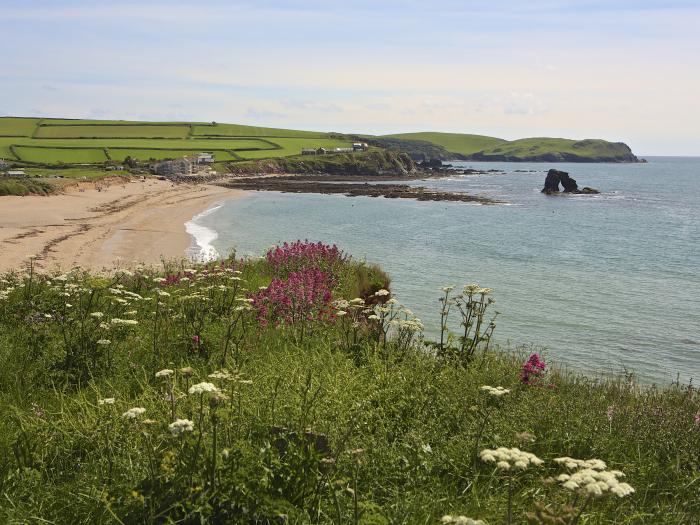 8 Thurlestone Beach, Devon