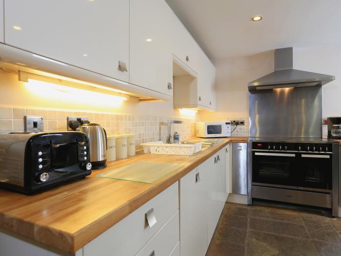 Little Cotton Farmhouse, Dartmouth, Devon, countryside, farmhouse, close to the coast, pet-friendly,