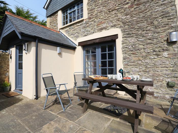 Little Cotton Farmhouse, Dartmouth, Devon, countryside, farmhouse, close to the coast, pet-friendly,