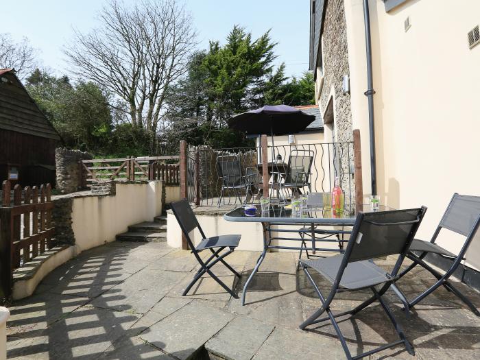 Little Cotton Farmhouse, Dartmouth, Devon, countryside, farmhouse, close to the coast, pet-friendly,