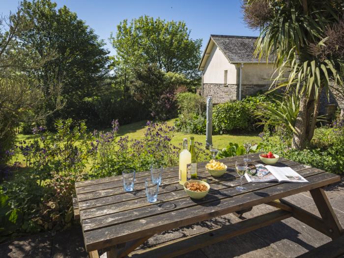 Hazel Cottage, Malborough