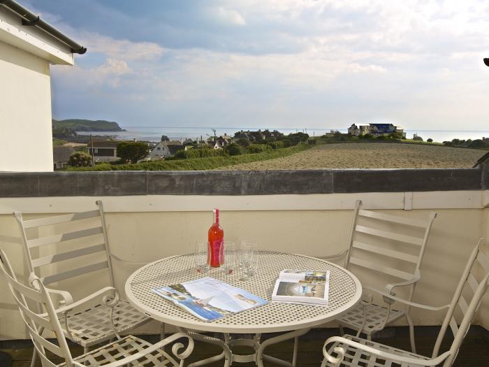 Ocean View Apartment, Thurlestone