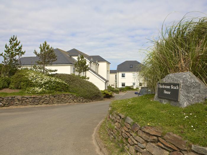 Ocean View Apartment, Thurlestone