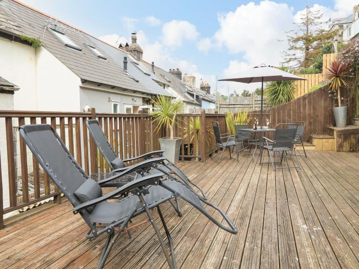 The Retreat, Dartmouth, Devon family-friendly, pet-friendly, multi-level garden and roadside parking