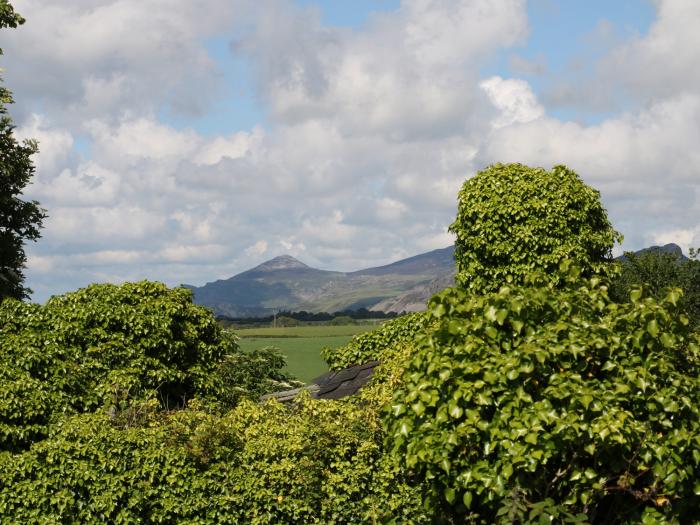 Maes Y Coed, Morfa Nefyn