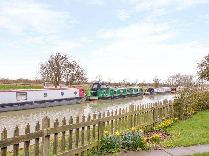 Wigrams Canalside Cottage, Warwickshire