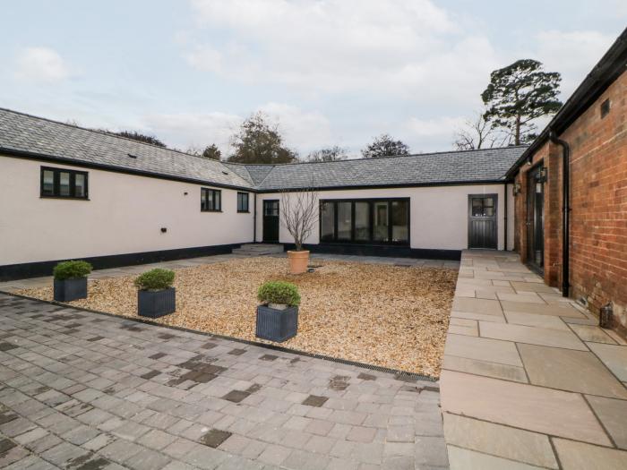 Lower Marsh Barns in Whimple, Devon. Ground-floor living. Pet-friendly. In an AONB. Off-road parking