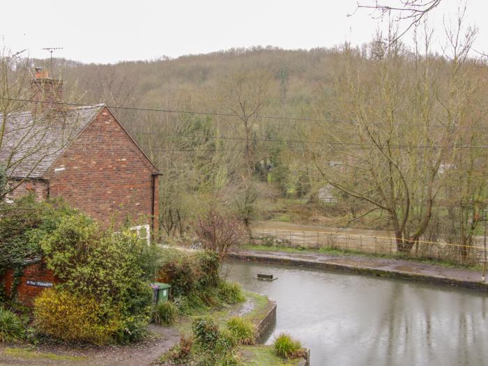 Tub Boat Cottage, Shropshire