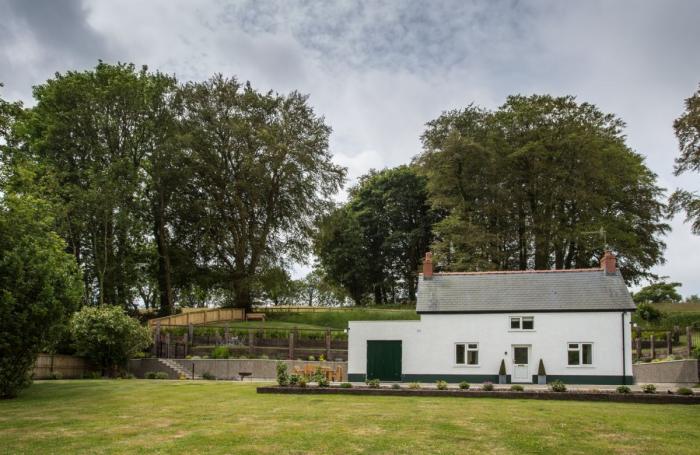 White Cottage, Saundersfoot, Pembrokeshire