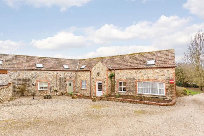 Shire Stables with Hot Tub