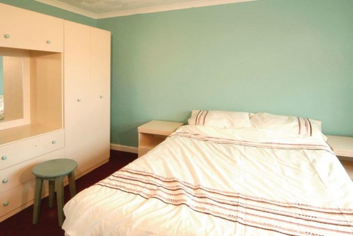 Totnes Apartment, Torquay, Devon