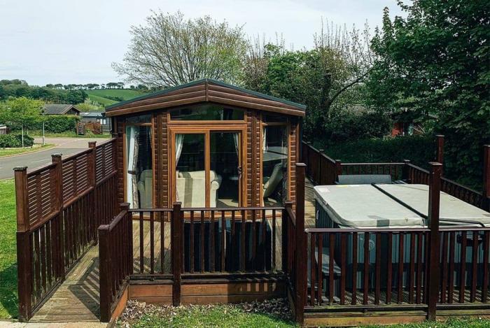 Classic Caravan 4 Hot Tub, Paignton, Devon